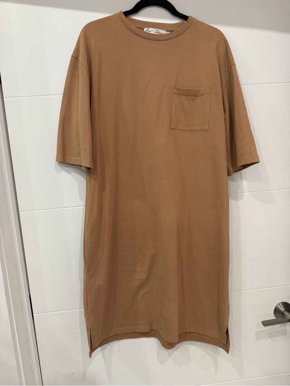 Women's Midi T-Shirt Dress with Pocket - Tan